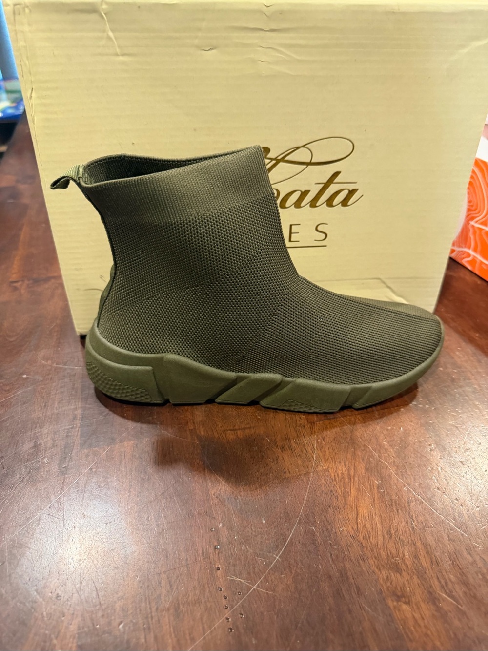 Mata Shoes Women’s Venice Pull On Ankle Boots Olive green size 7 M US